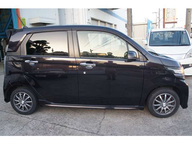 お車の購入が初めての方や、お車に詳しくない方にもわかりやすい説明を心がけております！お車でお困りことがあれば、専門の担当スタッフがしっかりサポートさせて頂いております！