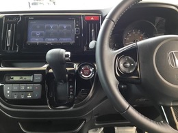 ドライブの必需品。見やすい・使いやすいHonda純正のメモリーナビを搭載。
