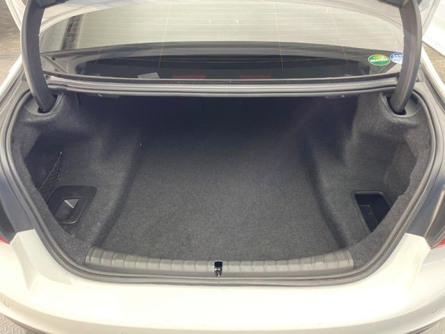 ●トランクルーム：趣味が広がる収容スペース！これだけの広さがあればお買い物やレジャーなどにも最適です！使用感も少なくきれいな状態を維持しております。