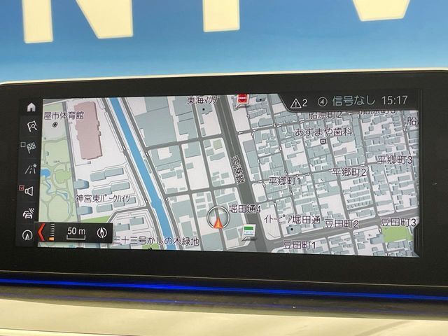 ●純正ナビ:一体感のあるナビは、高級感ある車内を演出してくれます。Bluetooth再生などオーディオ機能も充実しておりますので、運転もより楽しめます♪