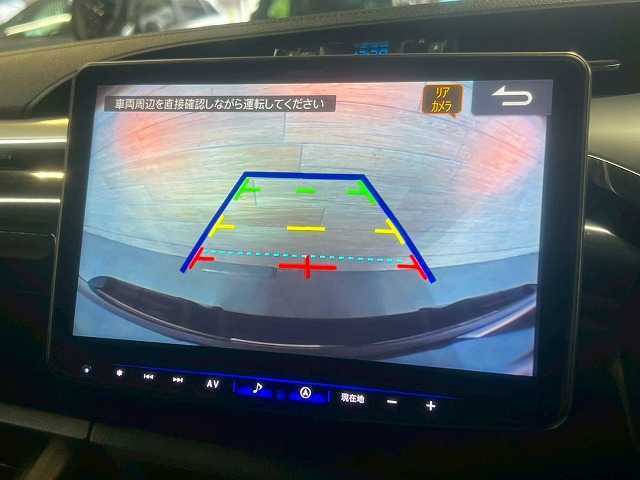 【バックモニター】を装備で駐車が苦手な方でも安心です。