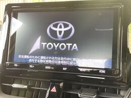 【純正9型ナビ】人気の純正ナビを装備しております。ナビの使いやすさはもちろん、オーディオ機能も充実！キャンプや旅行はもちろん、通勤や買い物など普段のドライブも楽しくなるはず♪