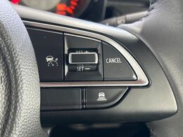 【アダプティブクルーズコントロール】高速道路での長距離走行が楽に！！自動で速度を保つクルーズコントロールが、衝突軽減システムと連携し、前方の車両を感知して車間を保つように速度調節してくれます！！