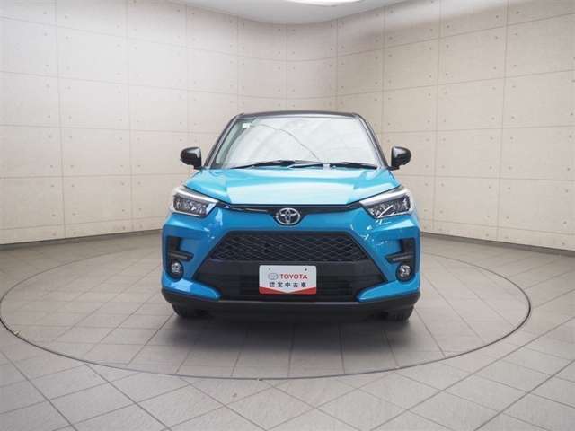 ワイド＆ローのスタイルで走行安定性もばっちりです。運転しやすくロングドライブも安心です。
