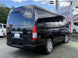 お写真でご覧の通りきれいなお車です！ボンネットやルーフに映っている模様は雲や空の景色ですのでご安心下さい。