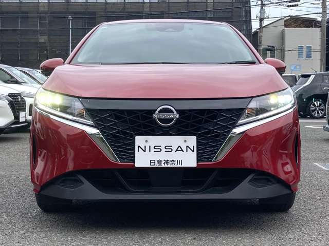 【主な装備】　LEDライト(写真)　日産純正カーナビ　アラウンドビューモニター　ETC　後方撮影用カメラ付きドラレコ　踏み間違い衝突防止アシスト　オートエアコン　インテリジェントキー　ドアバイザー