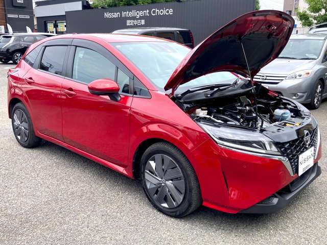 ◇ご購入いただきましたお車は弊社整備工場にて、納車前点検整備として法定12ヶ月点検（車検整備付き販売車は車検整備）を実施。エンジンオイル・エレメント交換を行い※、ご納車いたします（※除く電気自動車）。
