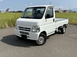 車両の品質管理は室内展示場を完備しておりますので、品質を保った状態の車両をご覧いただけます。