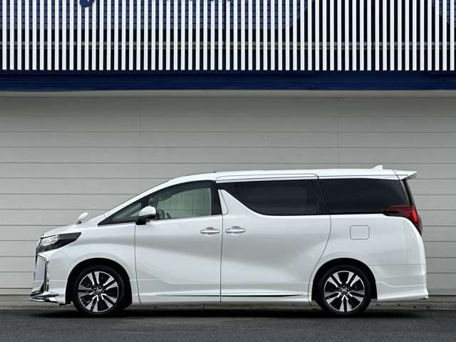 モデリスタエアロ　12.1型後席モニター　ムーンルーフ　デジタルミラー　BSM　フルセグTV　ナビキット　ETC2.0　ステアリングヒーター　電動リアゲート　ステアリングヒーター　シートヒーター＆クーラー 　純正18AW