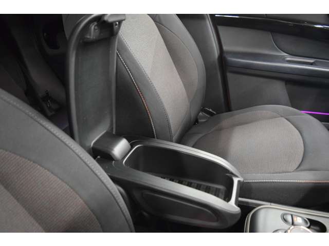 アームレストがあります。