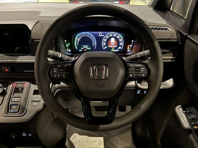 当社は！！  掲載の総額でそのまま乗り出せます。  よくわからないオプションやパッケージの制約はございません。  ご要望がございましたら気軽にお申し付けください。