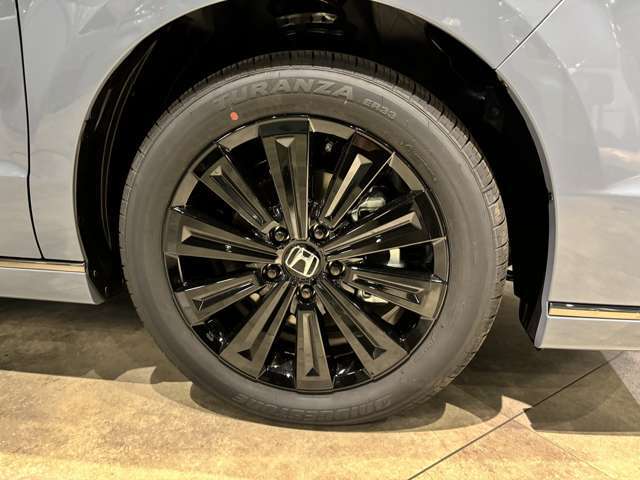 当社は「わかりやすい総額表示」を心がけております。 掲載総額には★自動車税★自賠責保険★取得税★重量税★登録手続費用★保証付整備費用★消費税★リサイクル預託金★記載オプション、すべてが含まれています。