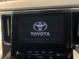 【純正ナビ】人気の純正ナビを装備。オーディオ機能も充実しており、Bluetooth接続すればお持ちのスマホやMP3プレイヤーの音楽を再生可能！毎日の運転がさらに楽しくなります！！