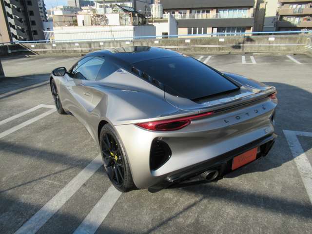 V6直列DOHCスーチャーエンジンです