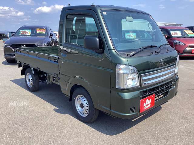 鶴田自動車は笑顔で働ける職場作りに常日頃から励んでいます。元気で笑顔あふれるスタッフが親切丁寧に対応できるお店作りを目指し車検、新車中古車販売、鈑金塗装、自動車保険、を行っております。