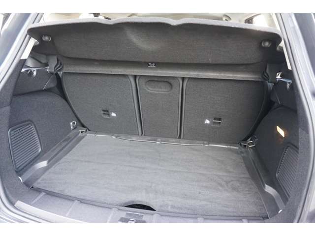 ★お問い合わせ、ご来店を心より待ちしております。当社は屋内保管となりますので、お客様のお車を雨風から凌いで保管させて頂いております。ご来店前には一報ご連絡を下さいませ！