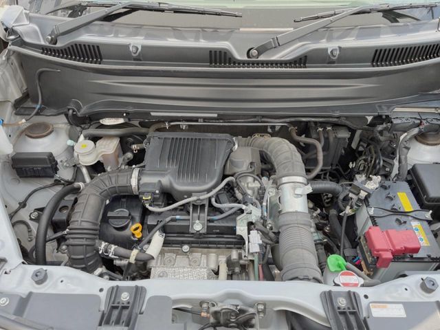 親切・丁寧な専門メカニックスタッフが応対！・車検・点検整備・事故等の修理などアフターサービスも安心。お車のカスタマイズもネクステージのサービススタッフまでご相談ください！