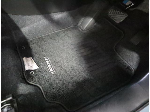 クリーニング済みフロアマット付き☆多少の使用感はありますが、この程度なら許容範囲という方には初期費用が浮いて嬉しいPOINT！