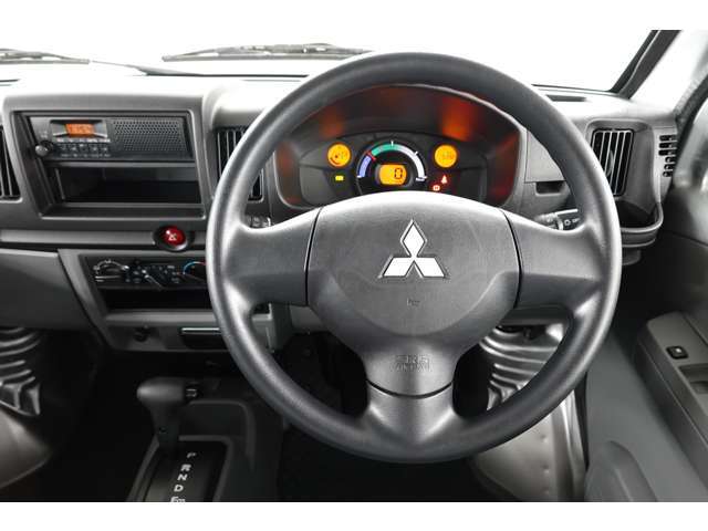 操作性の良い運転席です！