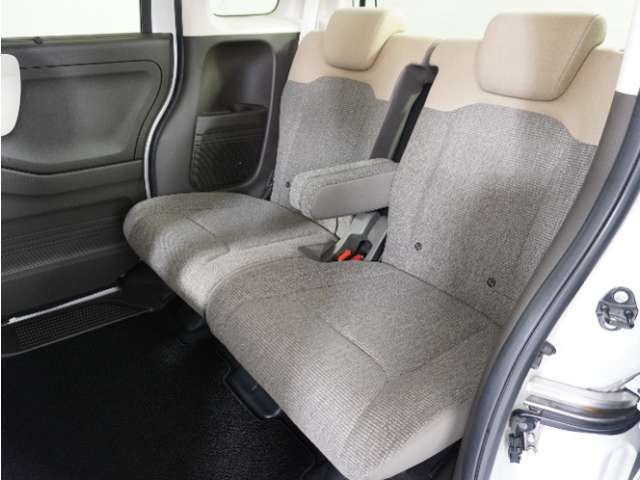 ◆室内は、シートクリーニングや各部の徹底した清掃を実施し、消臭・除菌処理を行っています。しかも、全ての差上で天然成分の薬剤にこだわり安心・安全へも配慮しています。