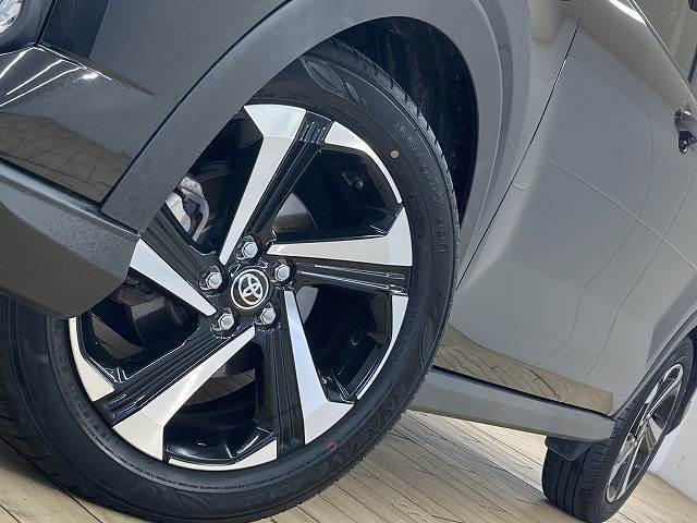 アルミホイールのカスタマイズ可能ですので詳しく店頭スタッフまでお問い合わせ下さい！！