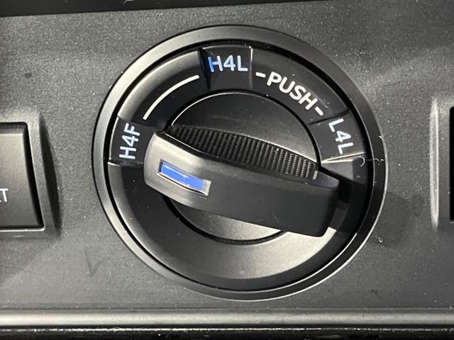 4WDのお車ですので、雪道でも安心です♪降雪地地域にお住まいの方以外にも、ウィンタースポーツが趣味の方や降雪地域へ帰省される機会がある方にもおすすめ！