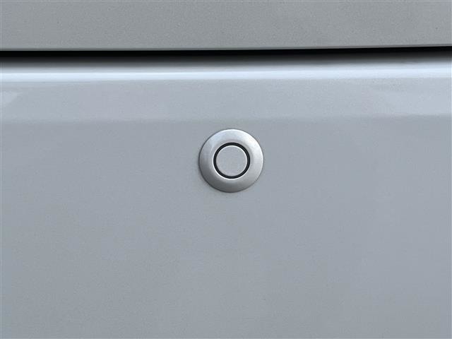 ■□■□■ 万が一のキズヘコミも迅速に対応いたします！！ 自社鈑金工場を持っているので、自社で修理いたします！！ 仲介料がかからないので安いんです！！  ■□■□■