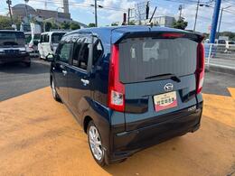 リヤドア・リヤクォーター・バックドアウィンドウにスモークドガラスを採用