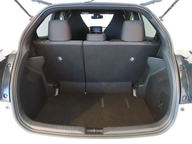 広々としたラゲージスペースを備えています。大きなものや長さのある荷物もしっかりと積み込めます。