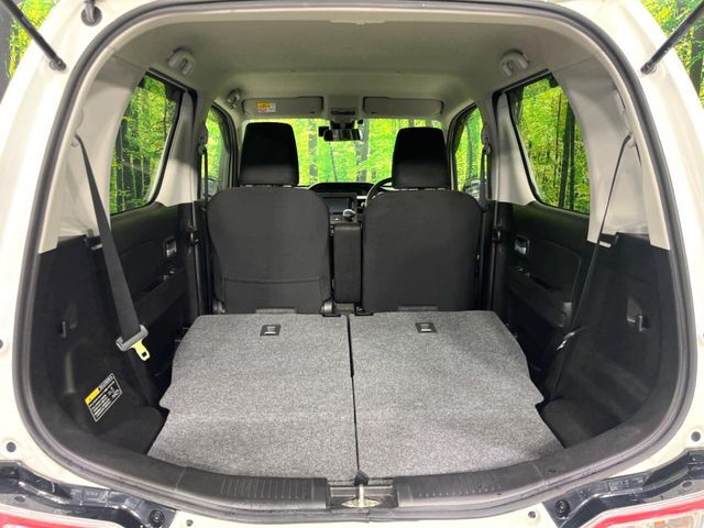 普段のお買い物や通勤、送迎等に十分な荷室スペースを確保しております。セカンドシートを倒すと、大きな荷物の積載も可能です♪