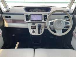 【インパネ全体】全方位で視界が広く、高い目線で運転もしやすいです！