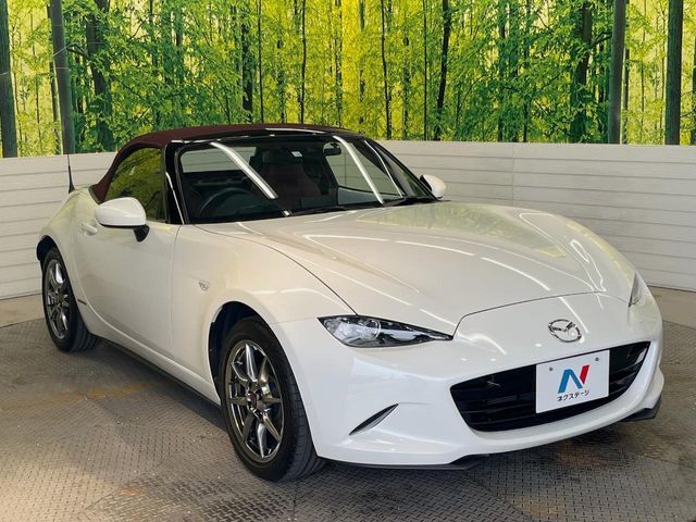 大好評のボディコーティング「弾スプラッシュコート」もご納車までに施工可能。通常のガラスコートと異なる、耐久年数6年の無機質ガラスコーティングが、ボディをキレイな状態に保ってくれます。