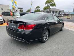 アラウンドビューモニター　HIDオートライト　コーナーセンサー　パワーシート　純正フルセグナビ　DVD　USB　Bluetooth　バックカメラ　ETC　クルーズコントロール