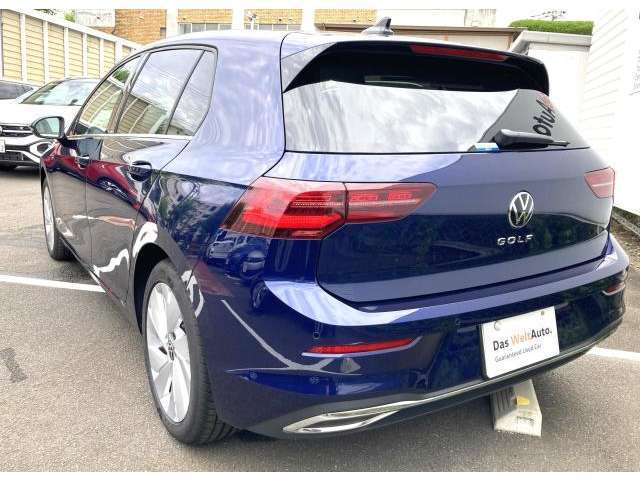 こちらのお車は、新車保証を継承致しますので、初回車検満了日まで走行無制限で保証。全国のVW正規ディーラーで対応可能です。さらに保証を最長2年延長するプログラムもございます。