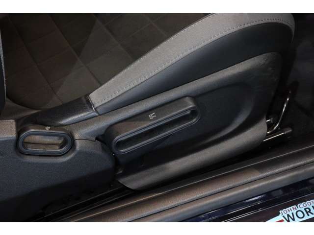 自動車保険もMINI保険（メーカー純正ブランド保険）の取り扱いがございます。ローン組み込みプランがお勧めです。ぜひご相談ください！