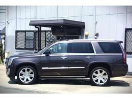 BOSEサウンド　純正SDナビ・フルセグTV　バックカメラ　フロントカメラ　スマートキー　プッシュスタート