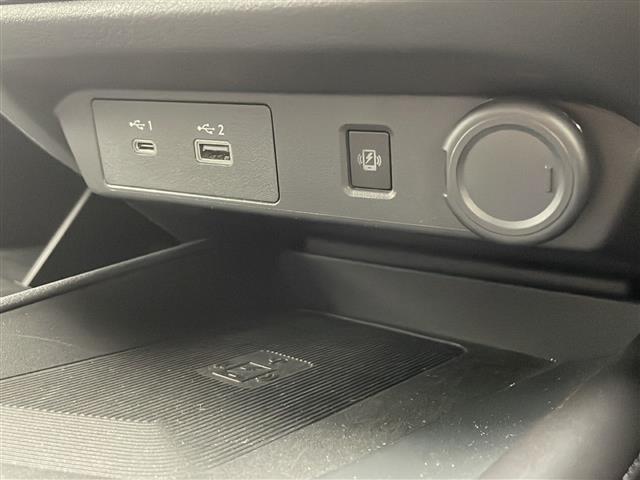 店舗にて現車の確認もいただけますので、お電話で在庫のご確認の上是非ご来店くださいませ！！！//////