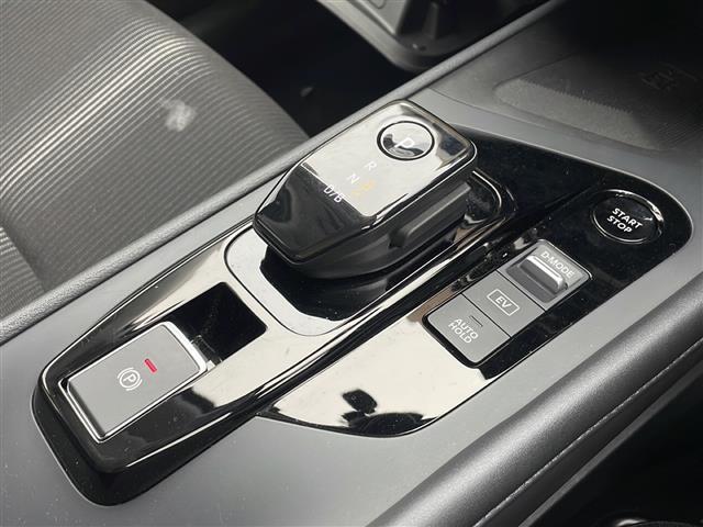 店舗にて現車の確認もいただけますので、お電話で在庫のご確認の上是非ご来店くださいませ！！！//////