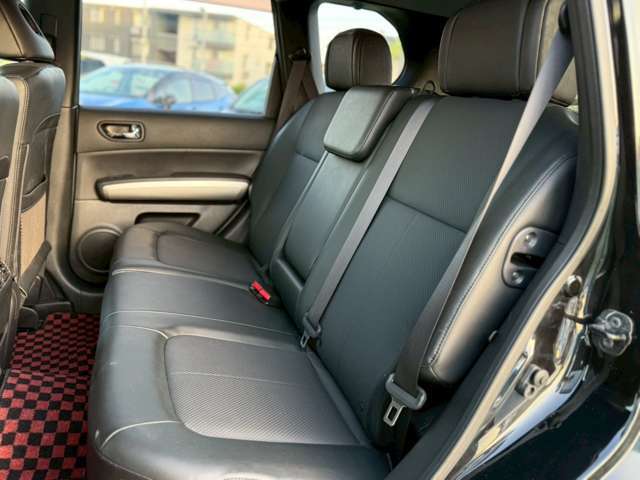 大事なお車をいつまでもきれいに乗っていただきたいので納車前コーティングも別途お受けできます！コーティング種類も3パターンありますのでお問合せ頂ければお答えいたしします！！！