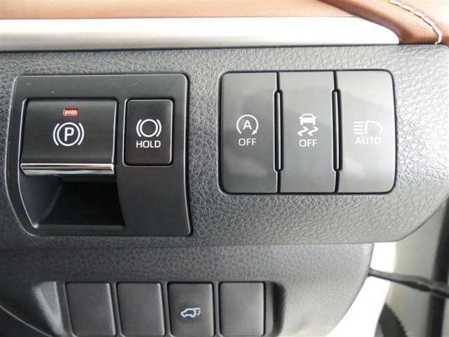 アイドリングストップ装備付き。作動のON，OFFを運転席スイッチで切り替えができます。