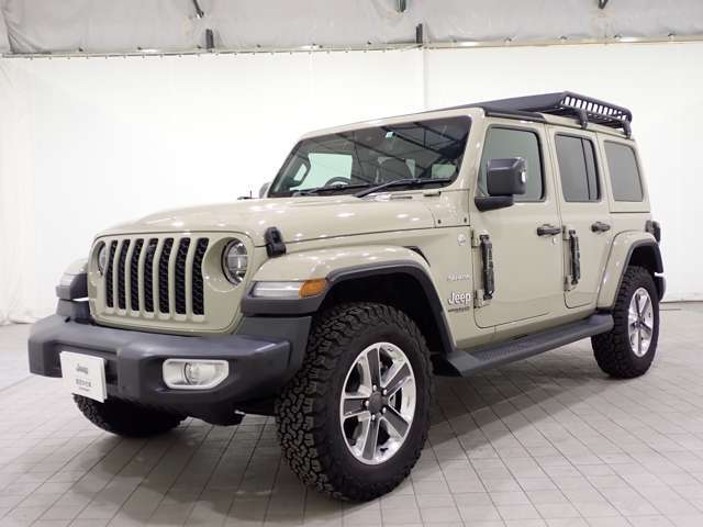 1941年世界を変える1台の誕生。アメリカ陸軍のオファーによって生まれたJeep。第二次世界大戦目前、それまで偵察用にサイドカー付きのバイクを使用していた彼らは、機動力のある新たな乗り物を必要としていました。