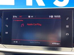 ●Apple　Car　Play：スマホとの有線接続で、ナビ・オーディオ再生などスマホのアプリ機能が画面でも使える便利機能です！