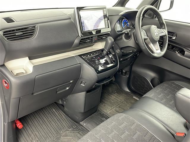 【インパネ全体】全方位で視界が広く、高い目線で運転もしやすいです！