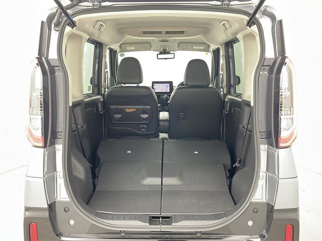 【シートアレンジ】乗せる人数、荷物によってシートをアレンジすれば、ダンボールなどの大きい荷物や、釣り具などの長尺物も載せられそうですね！