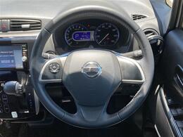 ご成約頂いたお車は全車保証付で納車後も安心！有料オプションで長期保証をお選びいただくことも可能です。