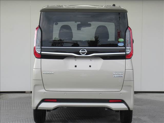 アフターケアも充実しております。次回車検整備付きのオリジナルパックや新車保証延長サービスなども行っておりますので、納車後も安心してお乗りいただけます。