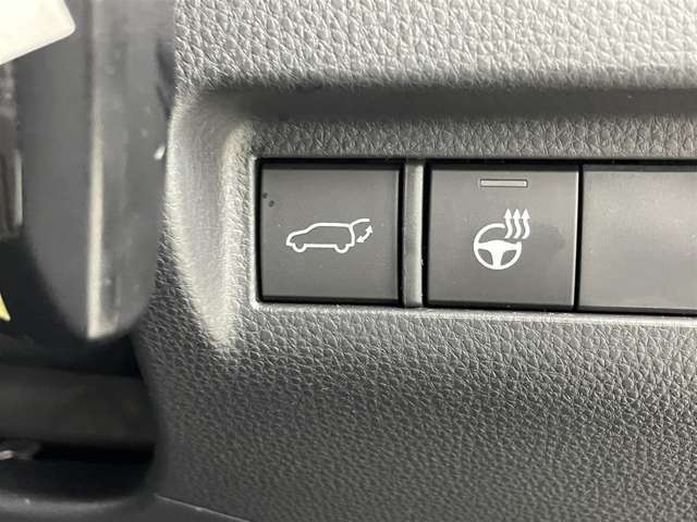 【運転席操作部】快適なドライブを楽しむための機能が装備されています！運転席から触れるので、使いやすいです！除菌プランいれていただくと、さらに清潔で安心していただけます！
