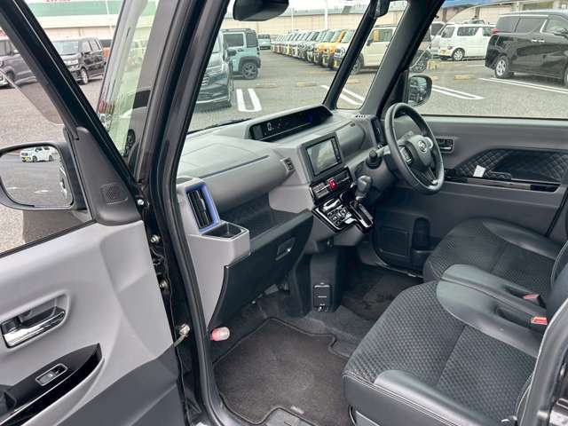 ■ケーユーHDでは、【ケーユー（国産/新車・中古）】【メルセデス・ベンツ】【BMW/MINI】【フォルクスワーゲン】【クライスラー・ジープ・キャデラック・シボレー】等の正規ディーラーを展開しております