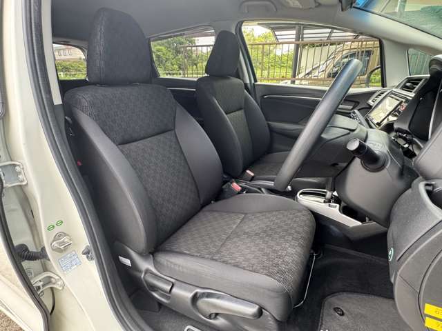 ご不明点など車両詳細等も店舗スタッフまでお問い合わせください。通話無料専用フリーダイヤルもご用意しております。0078-6003-457181　ご利用ください。