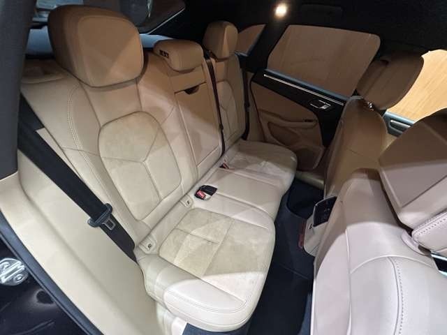 全国納車可能です。納車方法及び費用につきましては、お気軽にコーディネーターまでご相談ください。遠方のご納車の際も我々がしっかりサポートさせて頂きます。お気軽にスタッフまでご相談下さい。